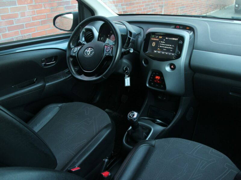 Toyota Aygo 11.2019*Radar*AsysToru*Klimatr*Kamera*PółSkóra*Esp*Led*BT*Gwar VGS!!! II (2014-)