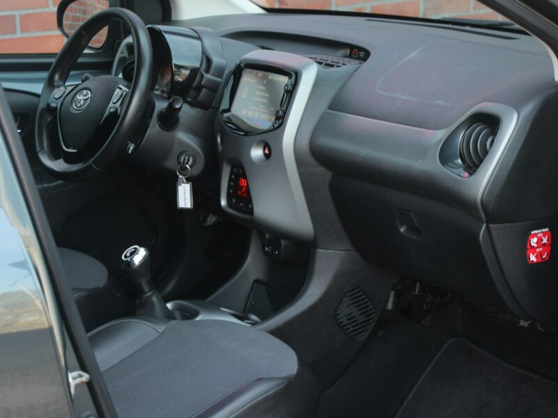 Toyota Aygo 11.2019*Radar*AsysToru*Klimatr*Kamera*PółSkóra*Esp*Led*BT*Gwar VGS!!! II (2014-)