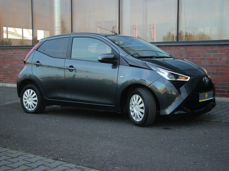 Toyota Aygo 11.2019*Radar*AsysToru*Klimatr*Kamera*PółSkóra*Esp*Led*BT*Gwar VGS!!! II (2014-)