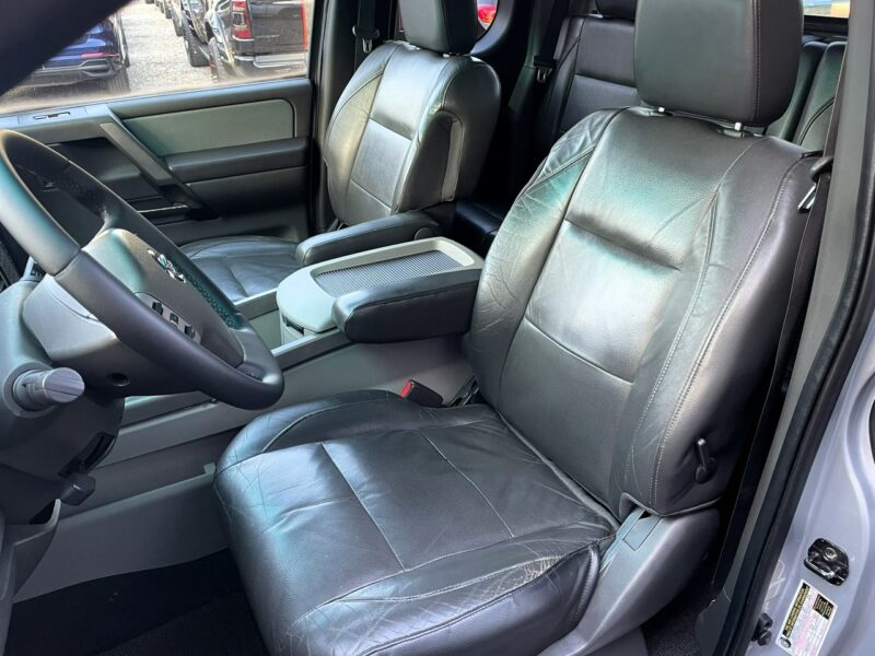 Nissan Titan LPG do 2031,Tempomat, Klimatyzacja, Navi, Hak, Android, USB, Bluetooth