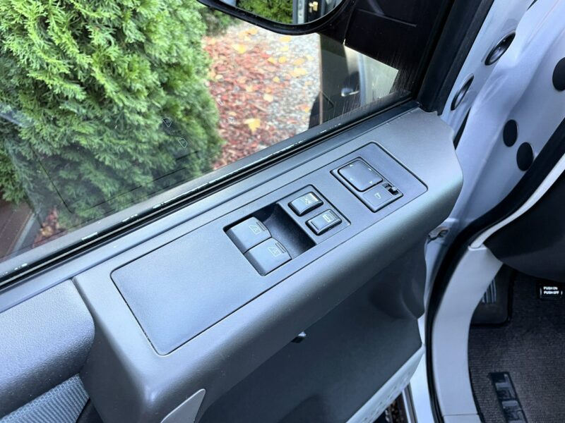 Nissan Titan LPG do 2031,Tempomat, Klimatyzacja, Navi, Hak, Android, USB, Bluetooth