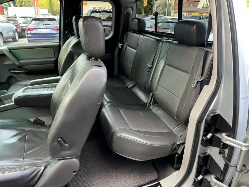 Nissan Titan LPG do 2031,Tempomat, Klimatyzacja, Navi, Hak, Android, USB, Bluetooth