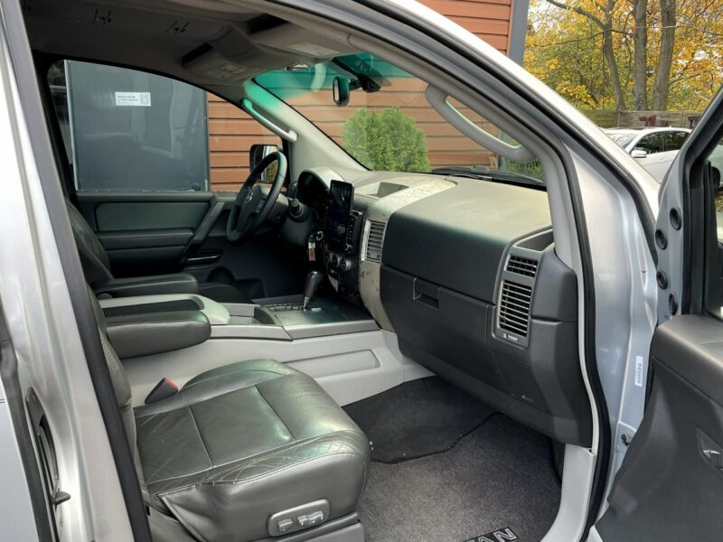 Nissan Titan LPG do 2031,Tempomat, Klimatyzacja, Navi, Hak, Android, USB, Bluetooth