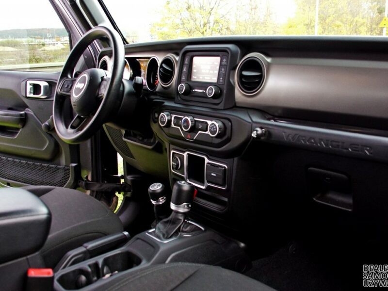 Jeep Wrangler Unlimited Sport 2020 – Siła, Styl i Gotowość na Każdą Przygodę! IV (2017-)