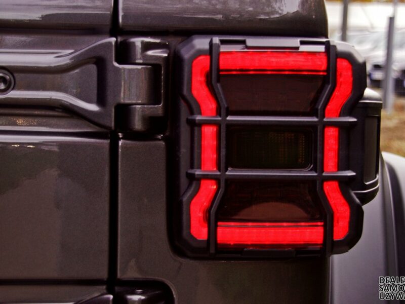 Jeep Wrangler Unlimited Sport 2020 – Siła, Styl i Gotowość na Każdą Przygodę! IV (2017-)