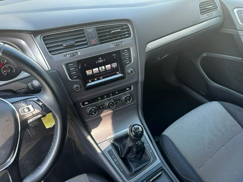 Volkswagen Golf VII 1,6 TDI 110KM 153TKM Klimatronik Navi Alu PDC 2015 Bez wkładu fina VII (2012-)