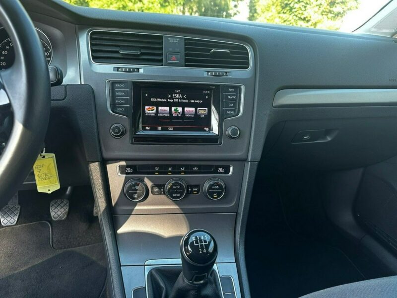 Volkswagen Golf VII 1,6 TDI 110KM 153TKM Klimatronik Navi Alu PDC 2015 Bez wkładu fina VII (2012-)