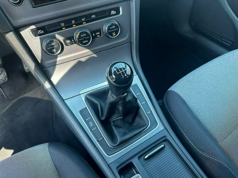 Volkswagen Golf VII 1,6 TDI 110KM 153TKM Klimatronik Navi Alu PDC 2015 Bez wkładu fina VII (2012-)