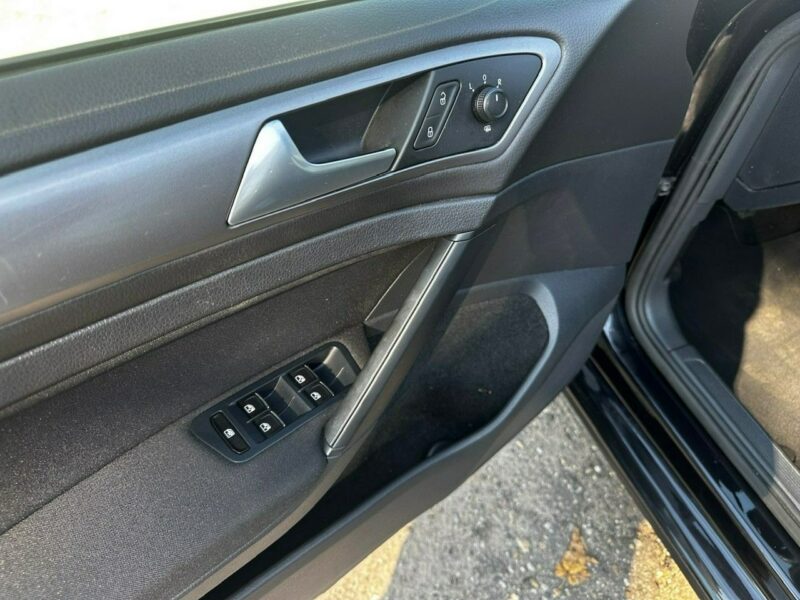 Volkswagen Golf VII 1,6 TDI 110KM 153TKM Klimatronik Navi Alu PDC 2015 Bez wkładu fina VII (2012-)