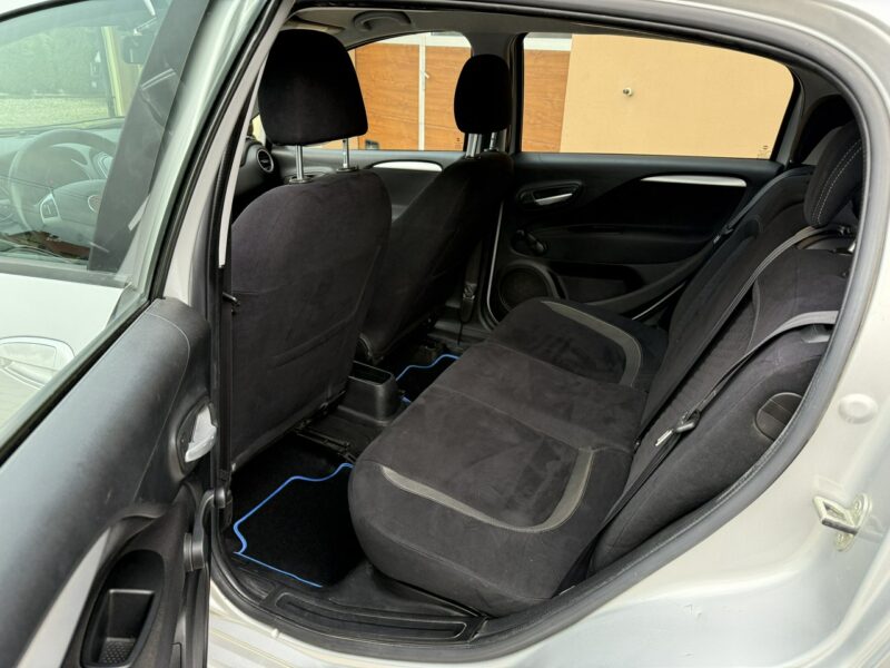 Fiat Punto 2012 1,2 69KM Rej.03.2014r Klimatyzacja Bluetooth