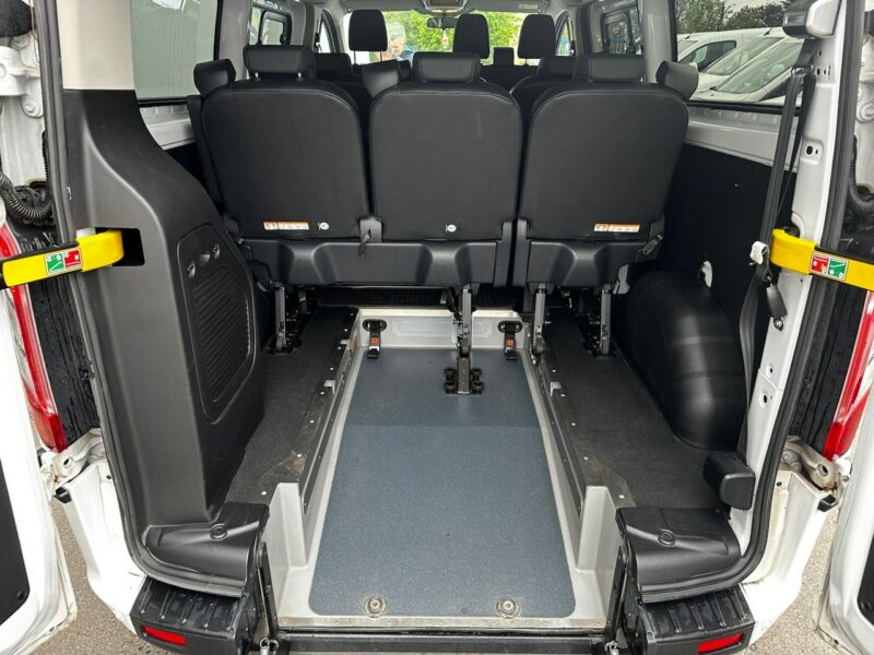 Ford Transit Custom Custom do przewozu Niepełnosprawnych inwalida rampa Model 2021 PFRON