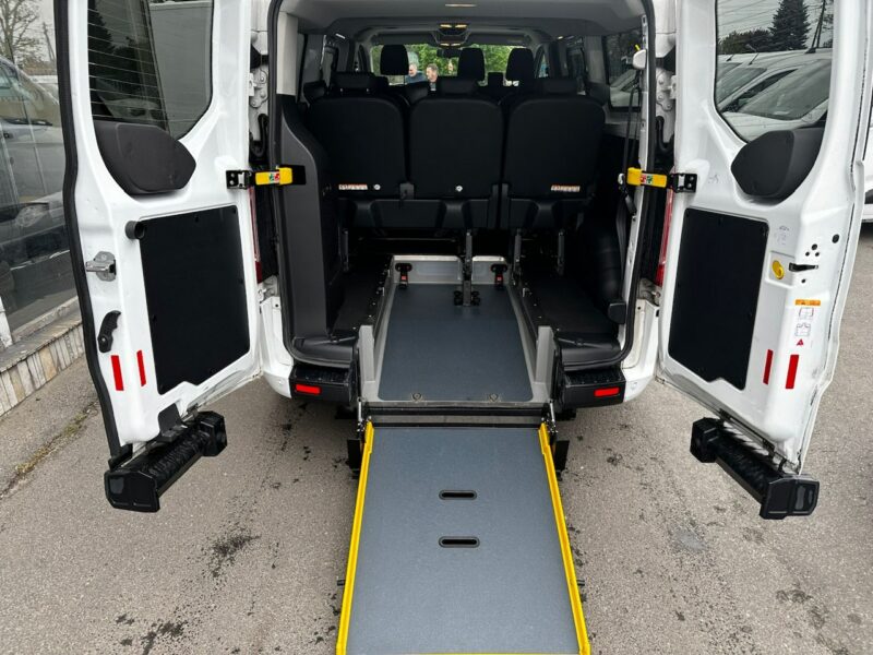 Ford Transit Custom Custom do przewozu Niepełnosprawnych inwalida rampa Model 2021 PFRON