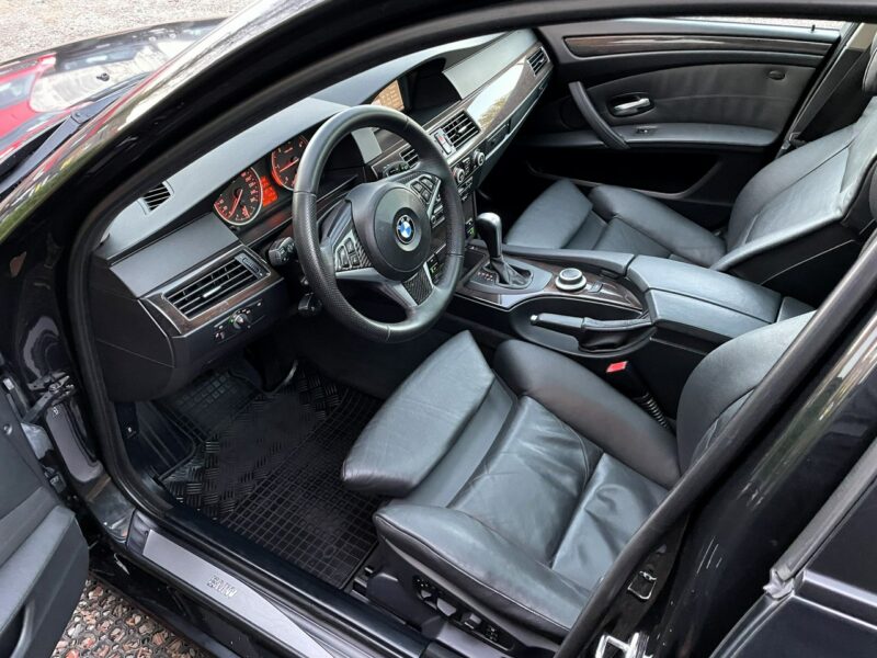 BMW 520 LIFT, Komforty, 4x Podgrzewane Fotele,Klima,Navi,Temp,Logic 7,Panorama E60 (2003-2010)