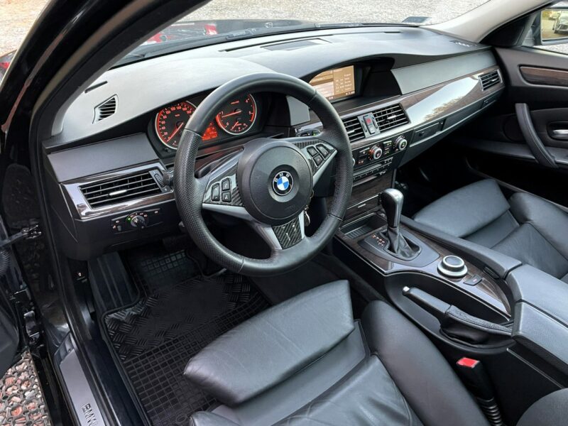 BMW 520 LIFT, Komforty, 4x Podgrzewane Fotele,Klima,Navi,Temp,Logic 7,Panorama E60 (2003-2010)