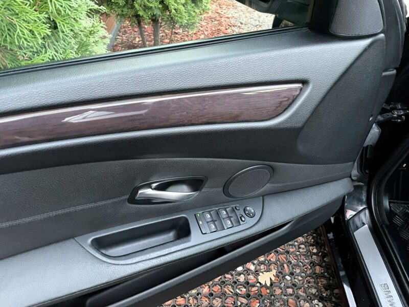 BMW 520 LIFT, Komforty, 4x Podgrzewane Fotele,Klima,Navi,Temp,Logic 7,Panorama E60 (2003-2010)