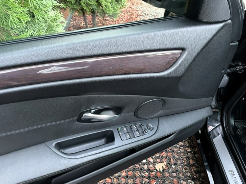 BMW 520 LIFT, Komforty, 4x Podgrzewane Fotele,Klima,Navi,Temp,Logic 7,Panorama E60 (2003-2010)