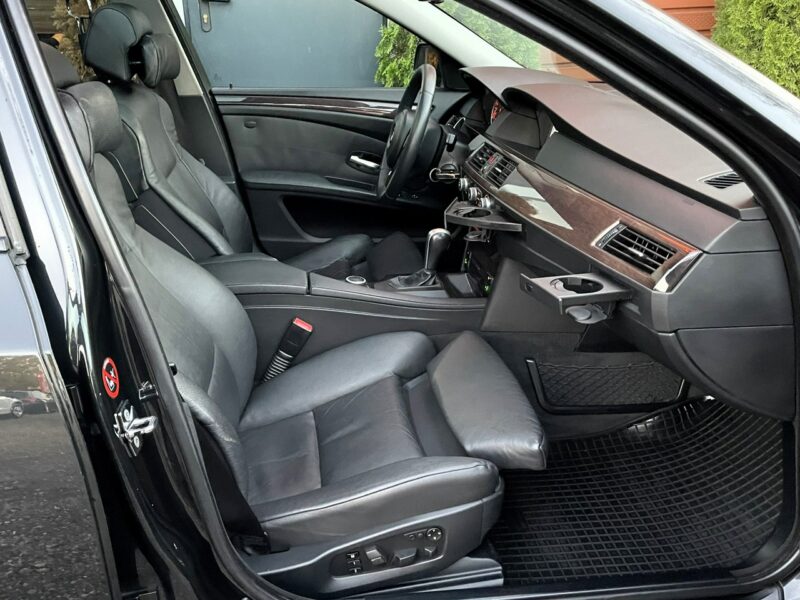 BMW 520 LIFT, Komforty, 4x Podgrzewane Fotele,Klima,Navi,Temp,Logic 7,Panorama E60 (2003-2010)