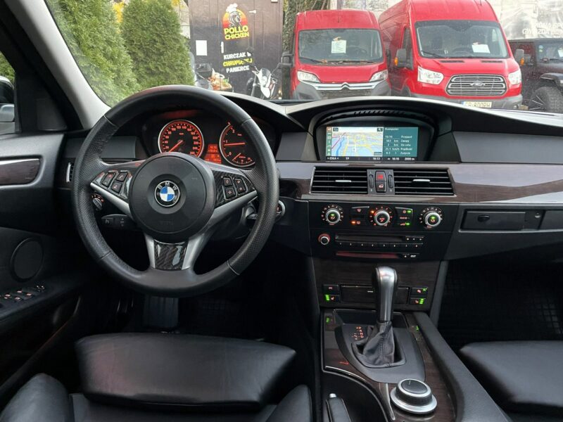 BMW 520 LIFT, Komforty, 4x Podgrzewane Fotele,Klima,Navi,Temp,Logic 7,Panorama E60 (2003-2010)