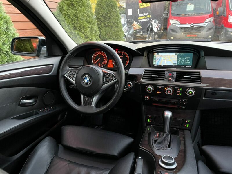 BMW 520 LIFT, Komforty, 4x Podgrzewane Fotele,Klima,Navi,Temp,Logic 7,Panorama E60 (2003-2010)