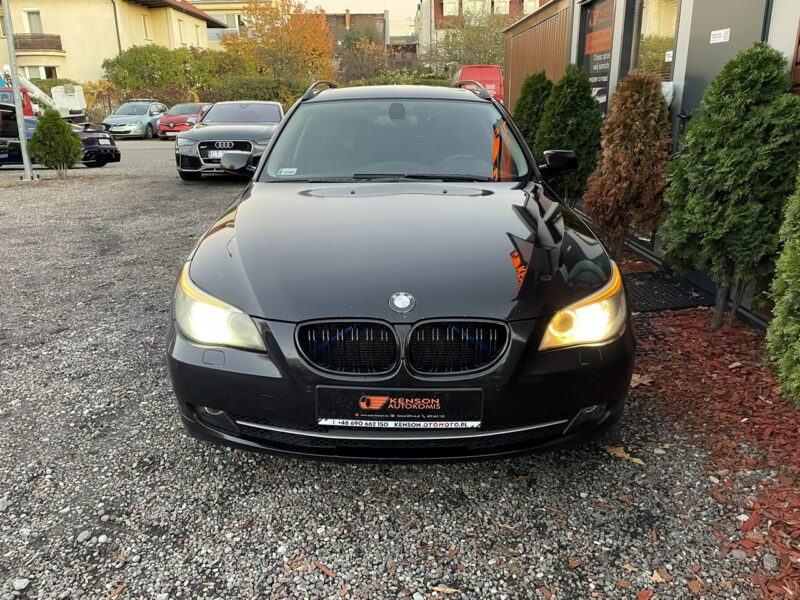 BMW 520 LIFT, Komforty, 4x Podgrzewane Fotele,Klima,Navi,Temp,Logic 7,Panorama E60 (2003-2010)