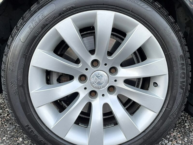 BMW 520 LIFT, Komforty, 4x Podgrzewane Fotele,Klima,Navi,Temp,Logic 7,Panorama E60 (2003-2010)