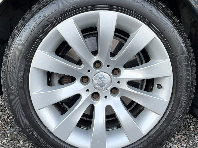 BMW 520 LIFT, Komforty, 4x Podgrzewane Fotele,Klima,Navi,Temp,Logic 7,Panorama E60 (2003-2010)