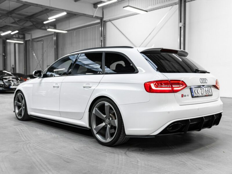 Audi RS4 Biały kruk. Jak nowa. Panorama, B&O. Bezwypadkowa. B8 (2012-2015)