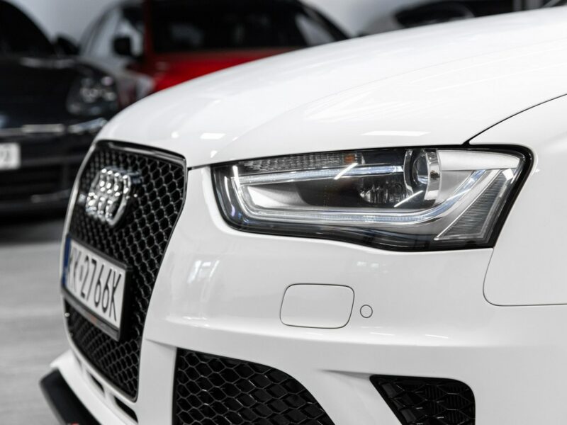 Audi RS4 Biały kruk. Jak nowa. Panorama, B&O. Bezwypadkowa. B8 (2012-2015)