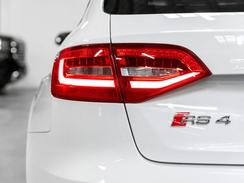 Audi RS4 Biały kruk. Jak nowa. Panorama, B&O. Bezwypadkowa. B8 (2012-2015)