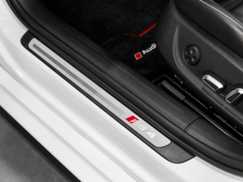 Audi RS4 Biały kruk. Jak nowa. Panorama, B&O. Bezwypadkowa. B8 (2012-2015)