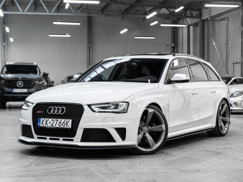 Audi RS4 Biały kruk. Jak nowa. Panorama, B&O. Bezwypadkowa. B8 (2012-2015)