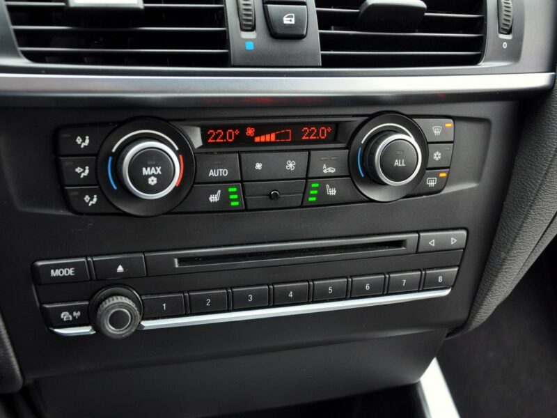 BMW X3 3.0d(258KM)*HeadUp*Xenon*Navi*El.Fotele*Brązowe Skóry*El.Klapa*Alu18" F25 (2010-)