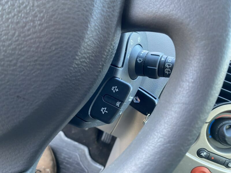 Renault Modus Niski przebieg gwarantowany/Klimatyzacja/8 airbag/2 kpl. kół/Isofix