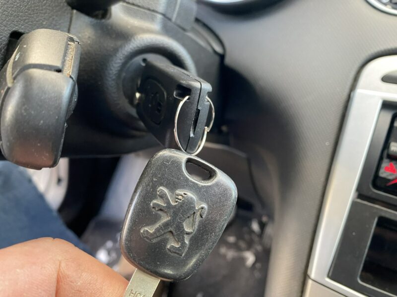 Peugeot 308 Benzyna, klimatyzacja, 8 airbag, tempomat, hak, drugie koła alufelgi T7 (2008-2013)
