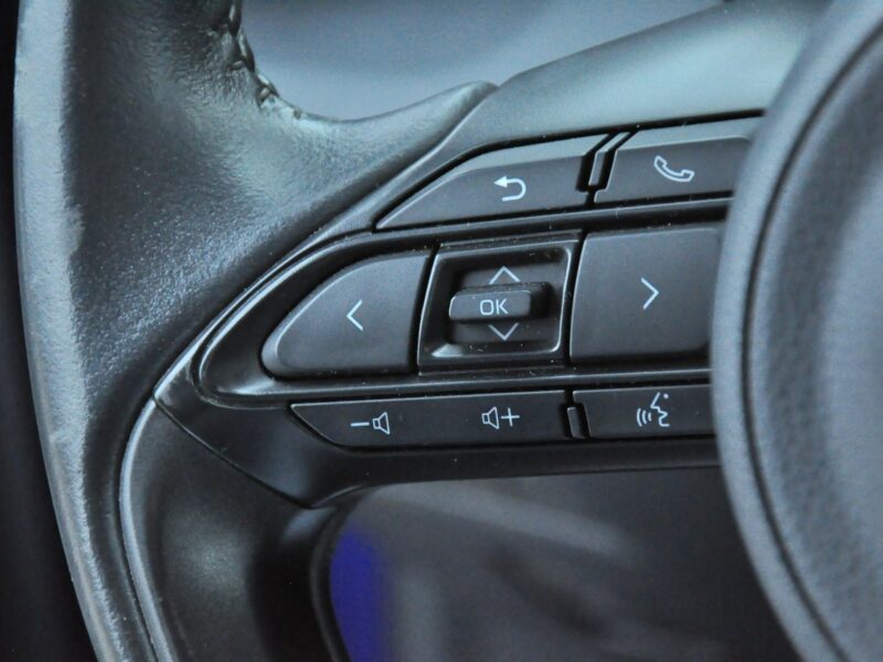 Toyota Yaris 1.5 Dynamic Force 125KM Comfort Kamera IV (2020-)