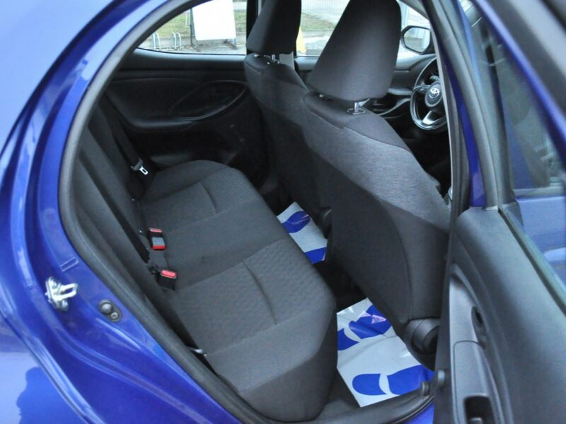 Toyota Yaris 1.5 Dynamic Force 125KM Comfort Kamera IV (2020-)