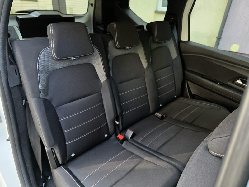 Dacia Jogger serwis ASO, nawigacja, Full Led