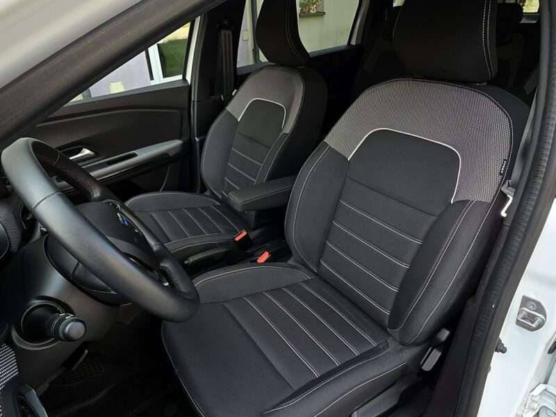 Dacia Jogger serwis ASO, nawigacja, Full Led