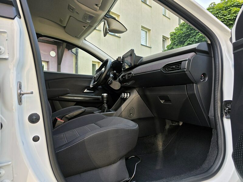 Dacia Jogger serwis ASO, nawigacja, Full Led
