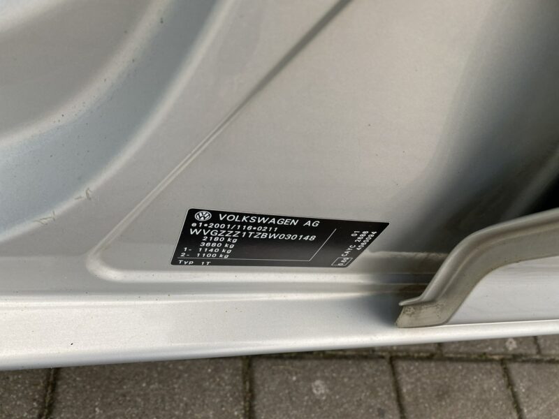Volkswagen Touran 5 miejsc, podg. fotele, klimatronik, nawigacja dotykowa, z Niemiec II (2010-2015)