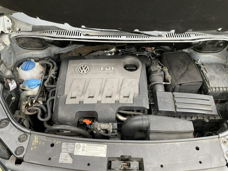 Volkswagen Touran 5 miejsc, podg. fotele, klimatronik, nawigacja dotykowa, z Niemiec II (2010-2015)