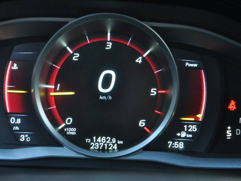 Volvo V70 2.0d(181KM)*D4*Lift*Led*Xenon*Navi*Skóry*Virtual Cokpit*Alu17"FUL*ASO III (2007-)