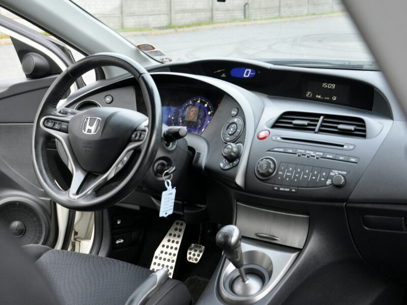 Honda Civic 1,8i-Vtec 140KM SPORT/Serwisowany/Parktronic/Alufelgi/USB/Model2011 VIII (2006-2011)