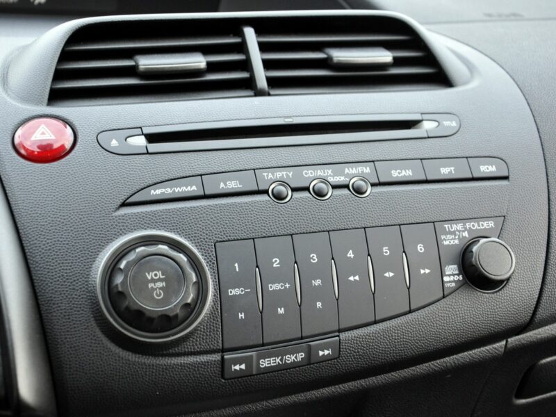 Honda Civic 1,8i-Vtec 140KM SPORT/Serwisowany/Parktronic/Alufelgi/USB/Model2011 VIII (2006-2011)