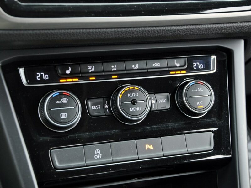 Volkswagen Touran 1.6TDI(115KM)*Automat*Radar ACC*Klimatronik*Reling*Welur*Alu17"ASO VW III (2015-)