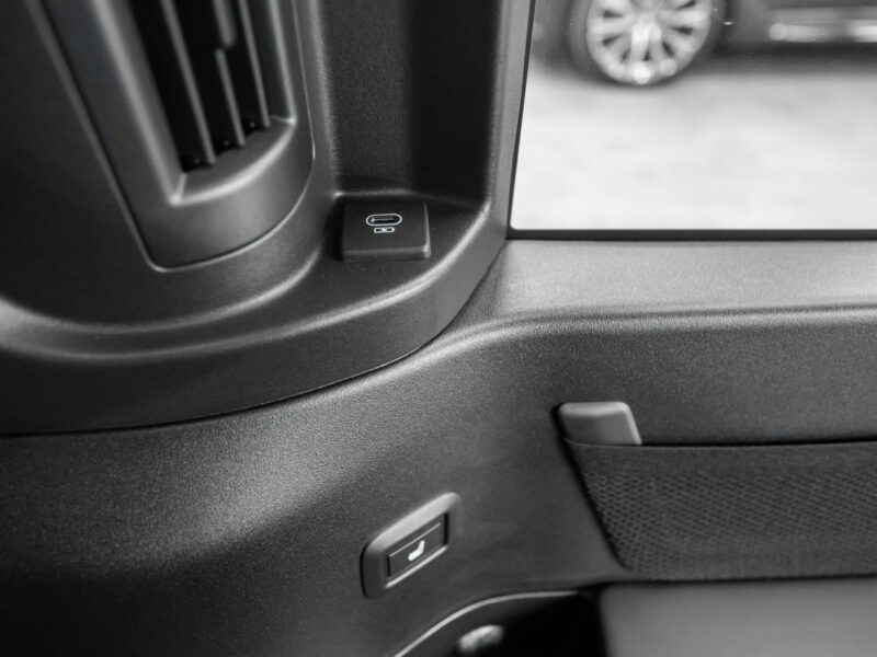 Land Rover Defender 130 5.0 V8 500KM. Jedyny taki. Bezwypadkowy. Gwarancja 11.2028. IV (2019-)