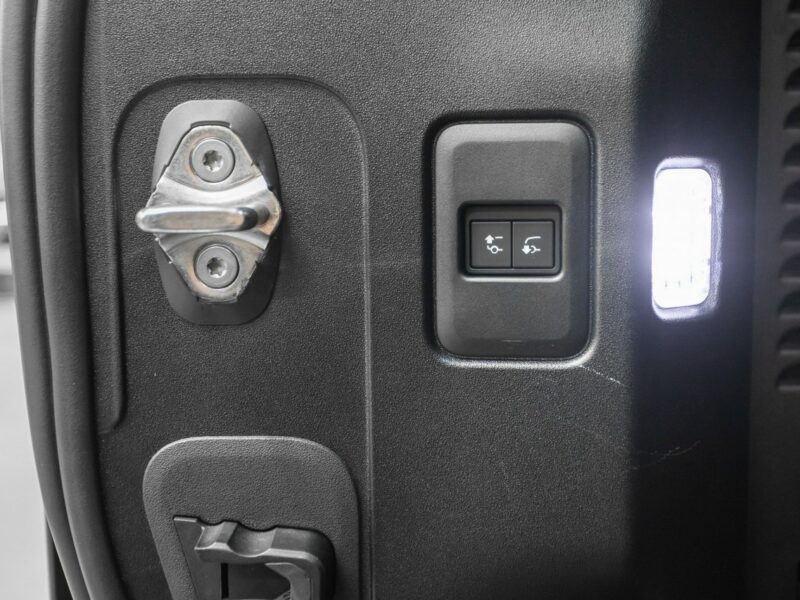Land Rover Defender 130 5.0 V8 500KM. Jedyny taki. Bezwypadkowy. Gwarancja 11.2028. IV (2019-)