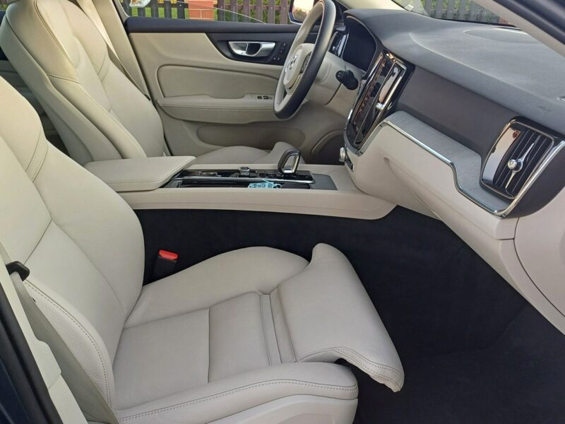 Volvo V60 Mild Hybrid Przebieg: 12.500 km II (2018-)