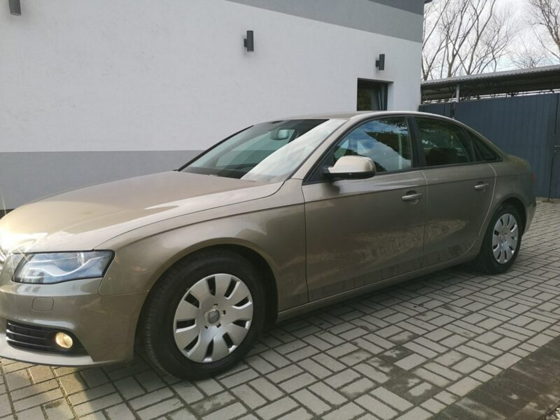 Audi A4 2.0TDI 136KM Klimatronik Tempomat Ledy Bi xenon Serwis Gwarancja B8 (2007-2015)