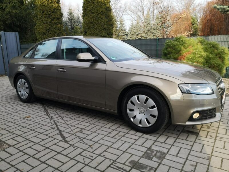 Audi A4 2.0TDI 136KM Klimatronik Tempomat Ledy Bi xenon Serwis Gwarancja B8 (2007-2015)